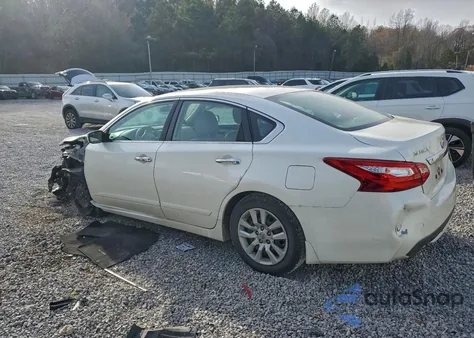 2016 Nissan Altima 2.5 z USA, uszkodzony, nr VIN 1N4AL3AP2GC181268